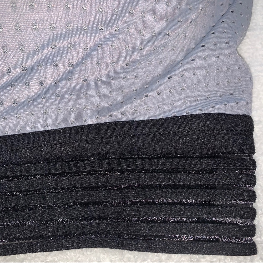 Victoria Mesh Lightweight Sport Bra - Picture 5 of 6